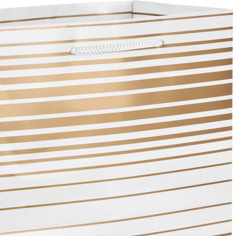 Hallmark Elegant Gold Assorted Sizes 6-Pack Gift Bags 5 Hallmark Elegant Gold Assorted Sizes 6-Pack Gift Bags - Image 3