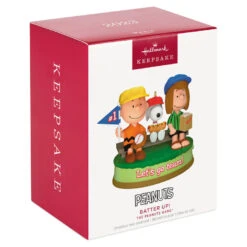 Hallmark The Peanuts® Gang Batter Up! Musical Ornament -Hallmark Decoration Store Peanuts Gang Watching Baseball Keepsake Ornament 3299QXI7059 04
