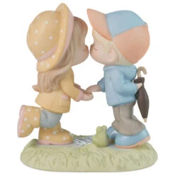 Precious Moments You Are My Sunshine On A Rainy Day Figurine, 5.6" 9 Precious Moments You Are My Sunshine On A Rainy Day Figurine, 5.6" -Hallmark Decoration Store Precious Moments Couple Kissing in the Rain Figurine 223002 04