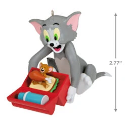 Hallmark Tom And Jerry™ What's For Lunch? Ornament -Hallmark Decoration Store Tom and Jerry Lunch Box Keepsake Ornament 1899QXI6059 03