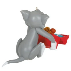 Hallmark Tom And Jerry™ What's For Lunch? Ornament -Hallmark Decoration Store Tom and Jerry Lunch Box Keepsake Ornament 1899QXI6059 06